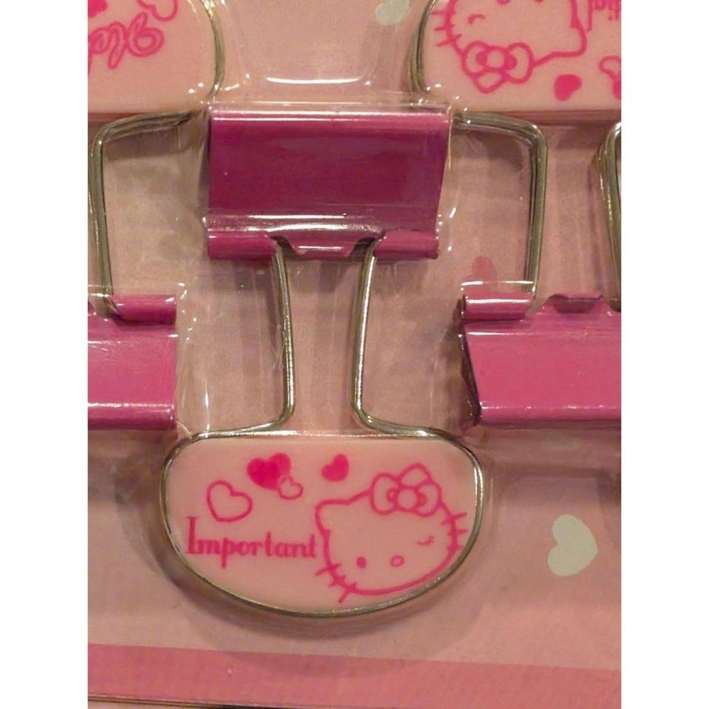 Hello Kitty Binder Clips - Picture 5 of 7